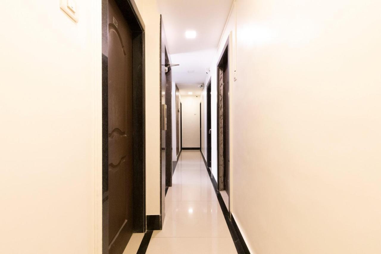 Hotel Girgoan Palace Mumbai Exterior photo